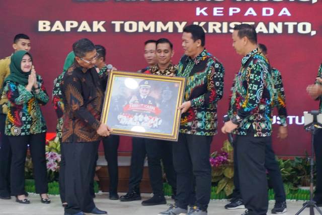 Pisah Sambut Kajari Kukar, Bupati- Wabup Harap Sinergitas Dan Terus ...